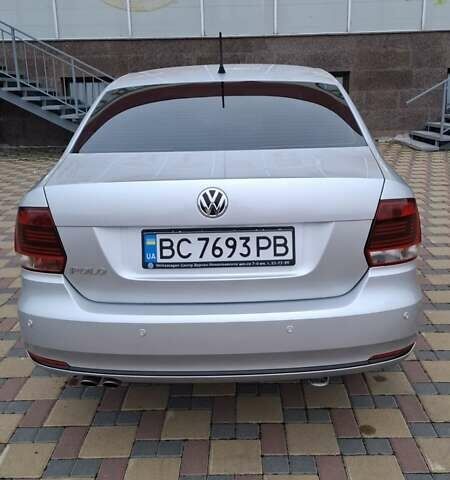 Серый Фольксваген Поло, объемом двигателя 1.4 л и пробегом 82 тыс. км за 10000 $, фото 3 на Automoto.ua