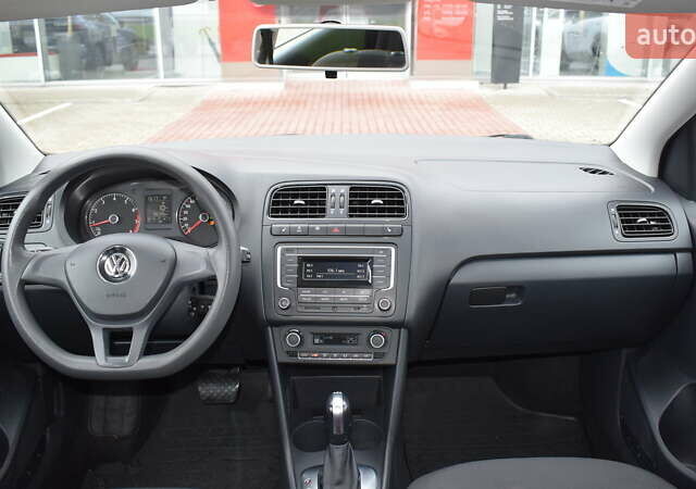 Сірий Фольксваген Поло, об'ємом двигуна 1.39 л та пробігом 156 тис. км за 9800 $, фото 7 на Automoto.ua