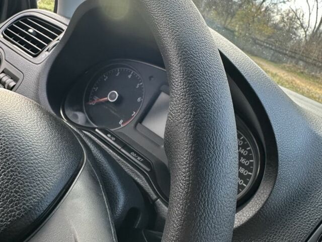 Серый Фольксваген Поло, объемом двигателя 1.6 л и пробегом 83 тыс. км за 8900 $, фото 14 на Automoto.ua