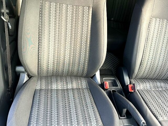 Сірий Фольксваген Поло, об'ємом двигуна 1.6 л та пробігом 83 тис. км за 8900 $, фото 7 на Automoto.ua