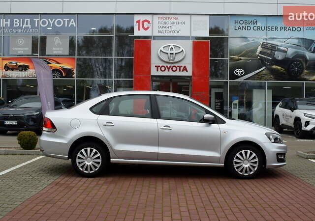 Сірий Фольксваген Поло, об'ємом двигуна 1.39 л та пробігом 156 тис. км за 9800 $, фото 17 на Automoto.ua