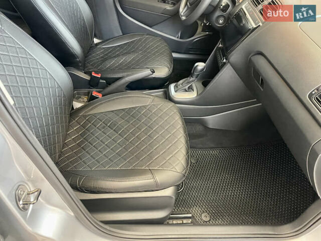 Сірий Фольксваген Поло, об'ємом двигуна 1.4 л та пробігом 113 тис. км за 10600 $, фото 10 на Automoto.ua