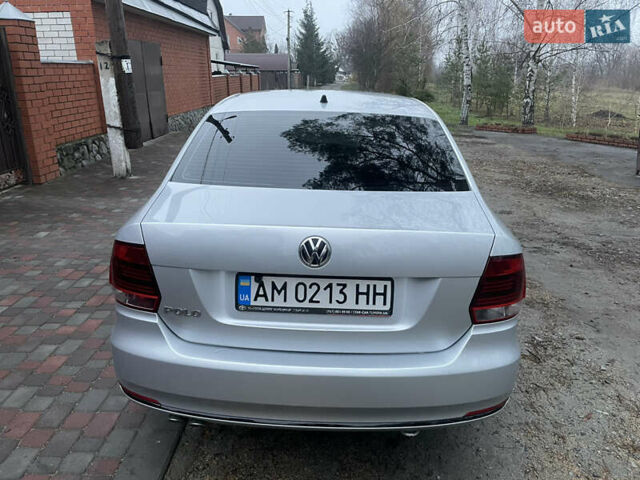 Сірий Фольксваген Поло, об'ємом двигуна 1.4 л та пробігом 115 тис. км за 10600 $, фото 7 на Automoto.ua
