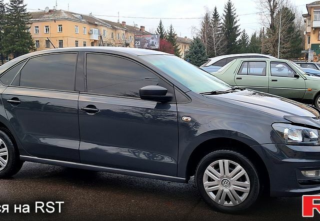 Сірий Фольксваген Поло, об'ємом двигуна 1.6 л та пробігом 83 тис. км за 8900 $, фото 2 на Automoto.ua