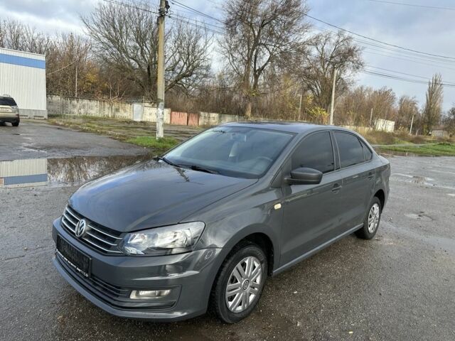 Серый Фольксваген Поло, объемом двигателя 1.6 л и пробегом 83 тыс. км за 8900 $, фото 2 на Automoto.ua