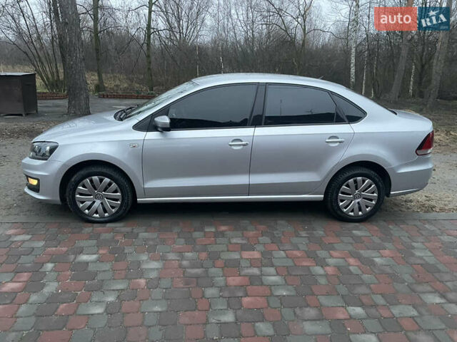 Сірий Фольксваген Поло, об'ємом двигуна 1.4 л та пробігом 115 тис. км за 10600 $, фото 3 на Automoto.ua