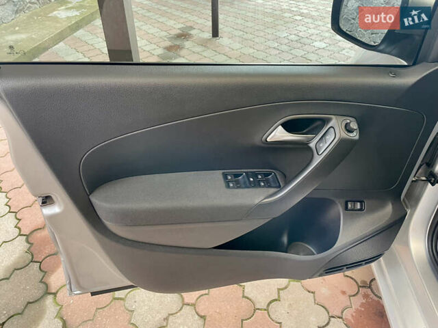 Сірий Фольксваген Поло, об'ємом двигуна 1.4 л та пробігом 113 тис. км за 10600 $, фото 17 на Automoto.ua