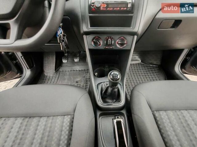 Сірий Фольксваген Поло, об'ємом двигуна 1.6 л та пробігом 143 тис. км за 8850 $, фото 19 на Automoto.ua