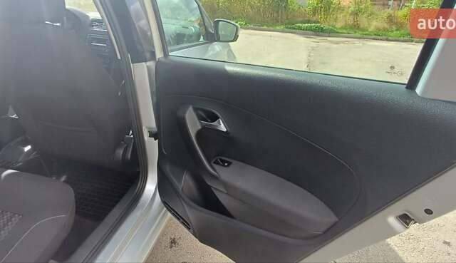 Серый Фольксваген Поло, объемом двигателя 1.4 л и пробегом 152 тыс. км за 10200 $, фото 26 на Automoto.ua