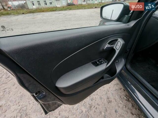 Сірий Фольксваген Поло, об'ємом двигуна 1.6 л та пробігом 143 тис. км за 8850 $, фото 22 на Automoto.ua