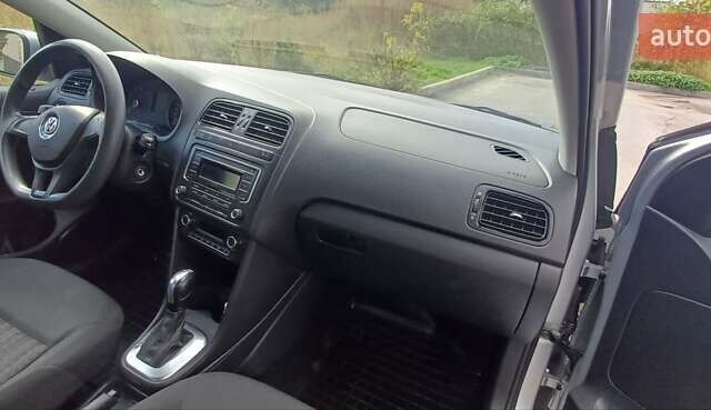 Серый Фольксваген Поло, объемом двигателя 1.4 л и пробегом 152 тыс. км за 10200 $, фото 21 на Automoto.ua
