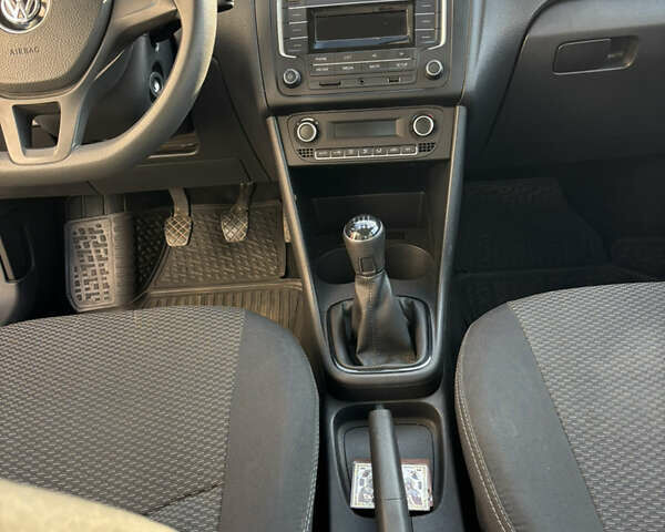 Серый Фольксваген Поло, объемом двигателя 1.4 л и пробегом 64 тыс. км за 11000 $, фото 9 на Automoto.ua