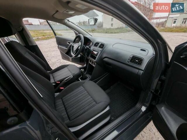 Сірий Фольксваген Поло, об'ємом двигуна 1.6 л та пробігом 143 тис. км за 8850 $, фото 25 на Automoto.ua