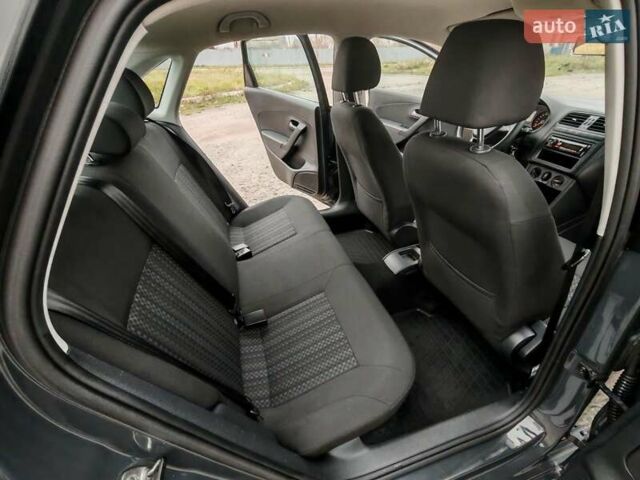 Сірий Фольксваген Поло, об'ємом двигуна 1.6 л та пробігом 143 тис. км за 8850 $, фото 24 на Automoto.ua