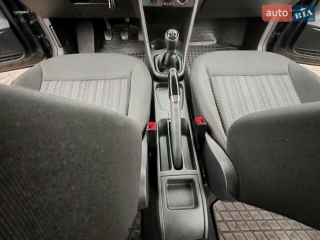 Сірий Фольксваген Поло, об'ємом двигуна 1.6 л та пробігом 143 тис. км за 8850 $, фото 20 на Automoto.ua