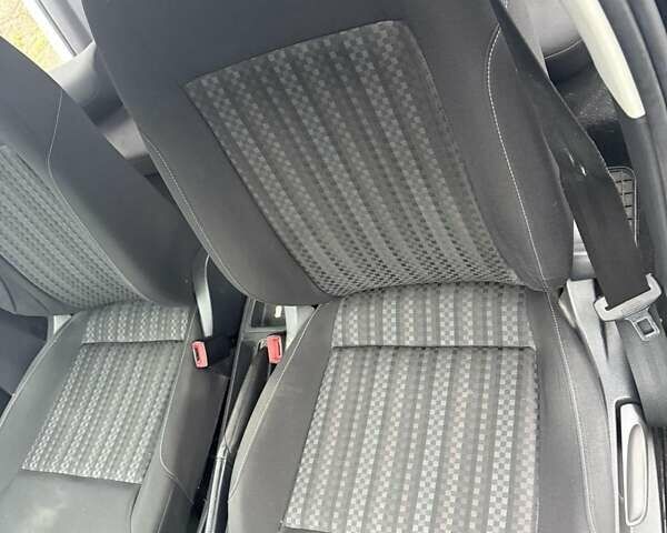 Сірий Фольксваген Поло, об'ємом двигуна 1.4 л та пробігом 207 тис. км за 8200 $, фото 12 на Automoto.ua