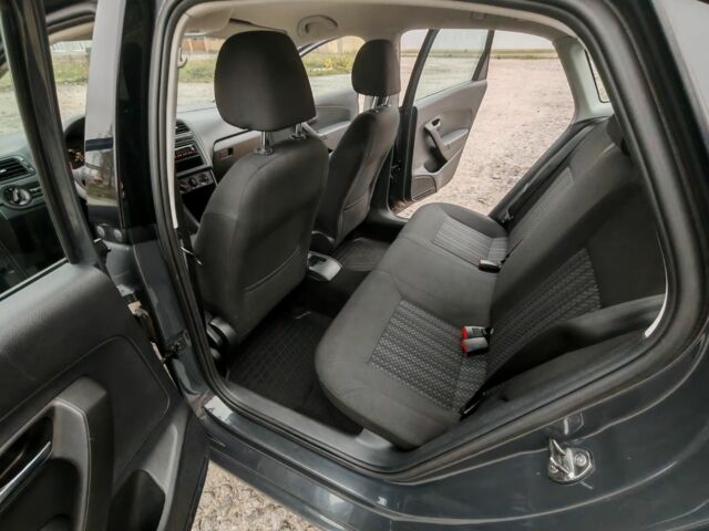 Сірий Фольксваген Поло, об'ємом двигуна 1.6 л та пробігом 143 тис. км за 8900 $, фото 6 на Automoto.ua