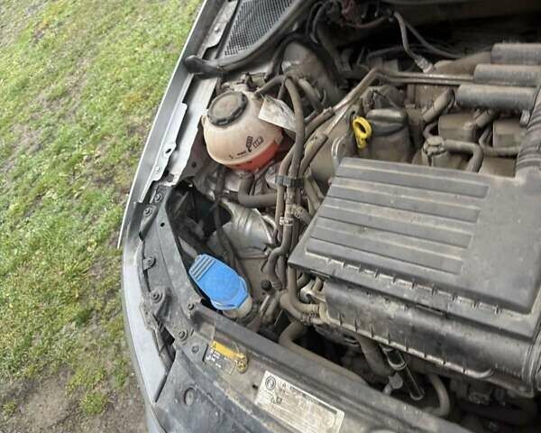 Сірий Фольксваген Поло, об'ємом двигуна 1.4 л та пробігом 207 тис. км за 8200 $, фото 10 на Automoto.ua