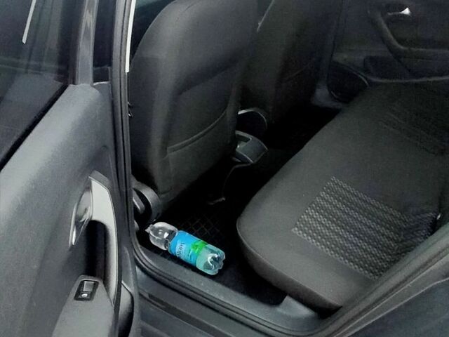 Серый Фольксваген Поло, объемом двигателя 1.6 л и пробегом 137 тыс. км за 9100 $, фото 4 на Automoto.ua