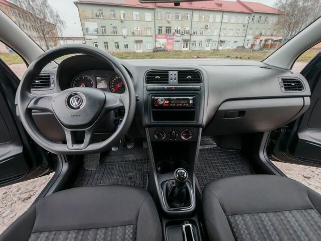 Сірий Фольксваген Поло, об'ємом двигуна 1.6 л та пробігом 143 тис. км за 8900 $, фото 4 на Automoto.ua