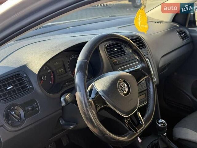 Сірий Фольксваген Поло, об'ємом двигуна 1.4 л та пробігом 207 тис. км за 8200 $, фото 6 на Automoto.ua