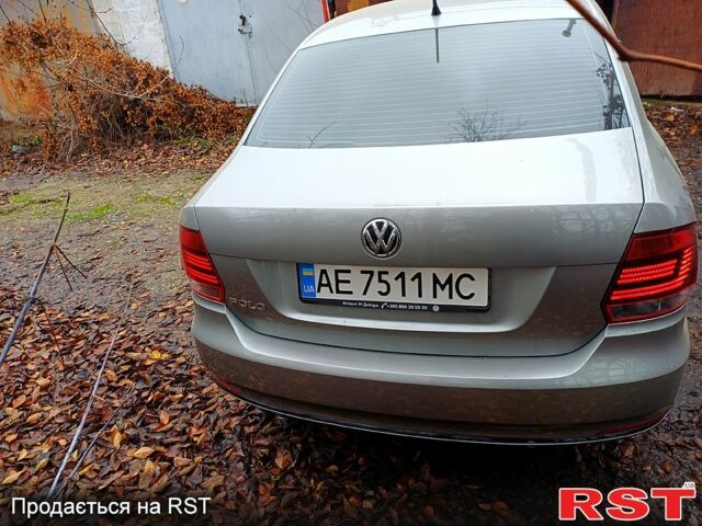 Сірий Фольксваген Поло, об'ємом двигуна 1.4 л та пробігом 68 тис. км за 12000 $, фото 10 на Automoto.ua