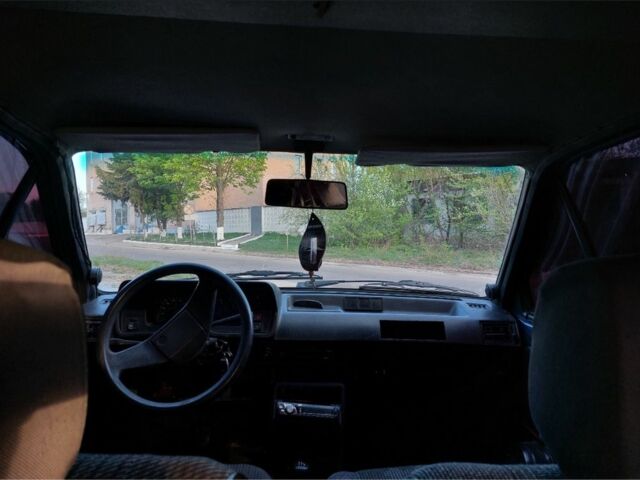 Синий Фольксваген Поло, объемом двигателя 1.1 л и пробегом 798 тыс. км за 700 $, фото 4 на Automoto.ua