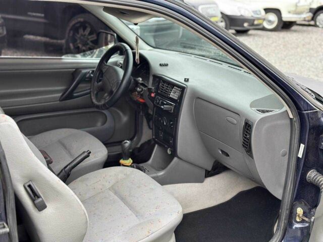 Синий Фольксваген Поло, объемом двигателя 1.4 л и пробегом 254 тыс. км за 1900 $, фото 5 на Automoto.ua