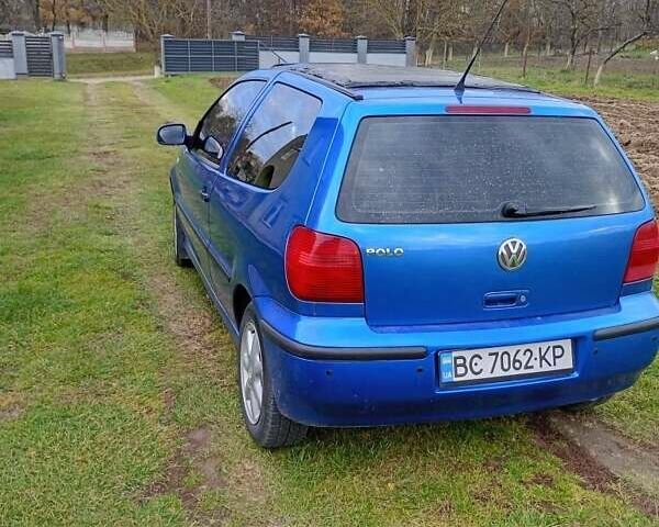 Синий Фольксваген Поло, объемом двигателя 1 л и пробегом 280 тыс. км за 2400 $, фото 3 на Automoto.ua