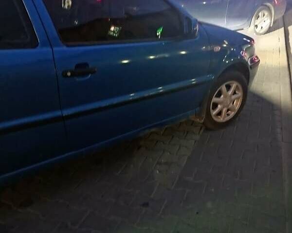 Синий Фольксваген Поло, объемом двигателя 1 л и пробегом 280 тыс. км за 2400 $, фото 9 на Automoto.ua