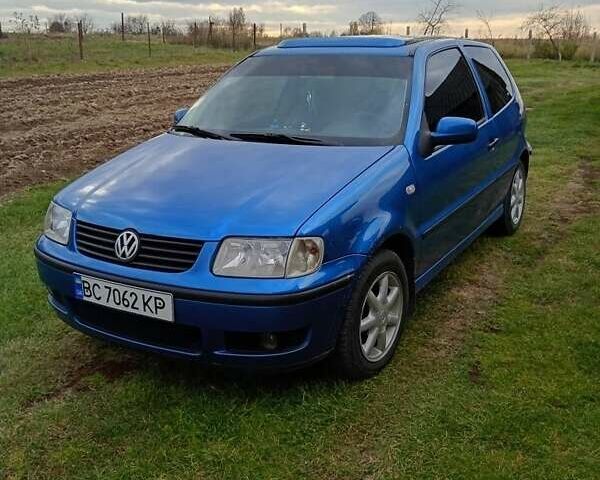 Синий Фольксваген Поло, объемом двигателя 1 л и пробегом 280 тыс. км за 2400 $, фото 1 на Automoto.ua