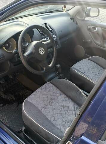 Синий Фольксваген Поло, объемом двигателя 1 л и пробегом 230 тыс. км за 2399 $, фото 10 на Automoto.ua