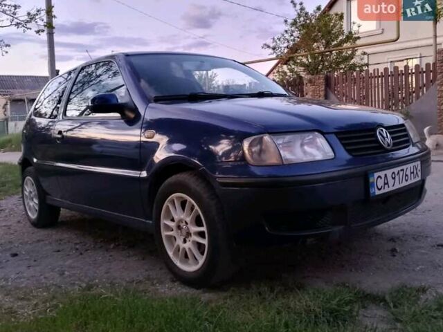 Синий Фольксваген Поло, объемом двигателя 1 л и пробегом 252 тыс. км за 2300 $, фото 5 на Automoto.ua