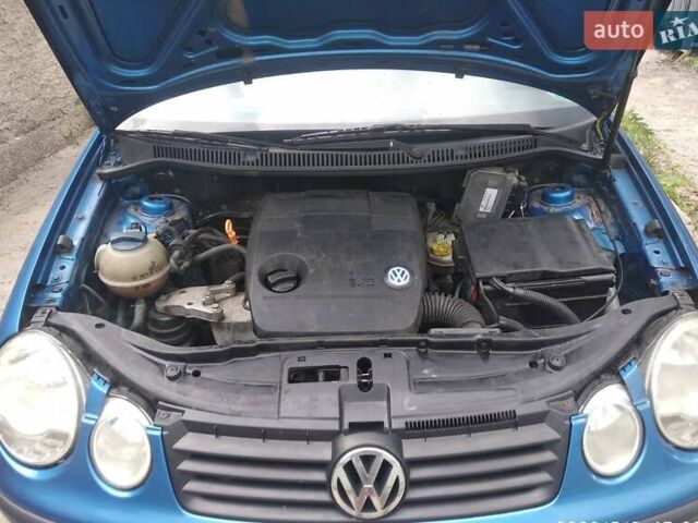 Синій Фольксваген Поло, об'ємом двигуна 1.2 л та пробігом 60 тис. км за 4800 $, фото 4 на Automoto.ua