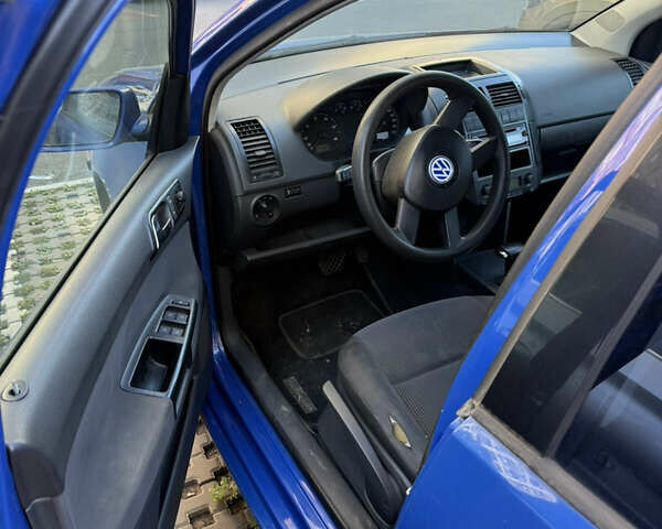 Синий Фольксваген Поло, объемом двигателя 1.39 л и пробегом 275 тыс. км за 3300 $, фото 17 на Automoto.ua