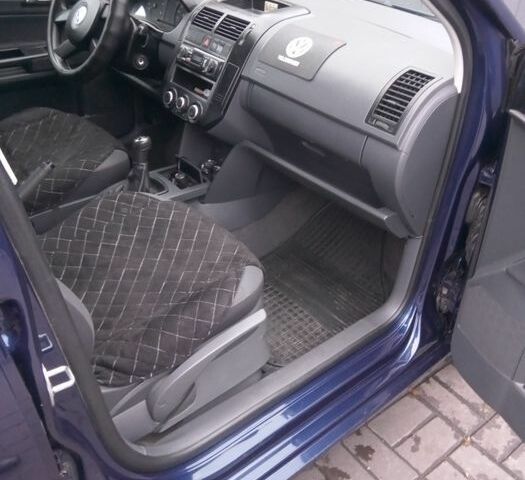 Синій Фольксваген Поло, об'ємом двигуна 1.2 л та пробігом 220 тис. км за 4300 $, фото 8 на Automoto.ua