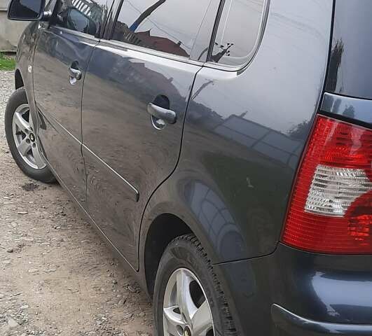 Синий Фольксваген Поло, объемом двигателя 1.4 л и пробегом 230 тыс. км за 3750 $, фото 5 на Automoto.ua