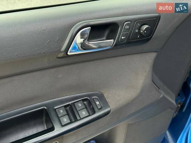 Синий Фольксваген Поло, объемом двигателя 1.39 л и пробегом 263 тыс. км за 3999 $, фото 13 на Automoto.ua