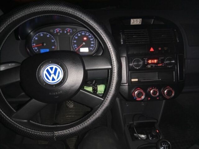 Синій Фольксваген Поло, об'ємом двигуна 1.2 л та пробігом 220 тис. км за 4300 $, фото 12 на Automoto.ua