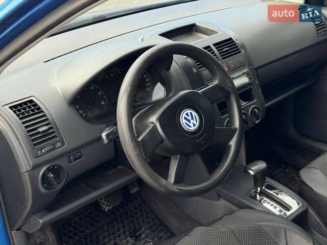 Синий Фольксваген Поло, объемом двигателя 1.39 л и пробегом 263 тыс. км за 3999 $, фото 15 на Automoto.ua