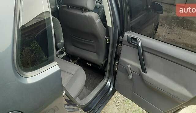 Синий Фольксваген Поло, объемом двигателя 1.4 л и пробегом 230 тыс. км за 3750 $, фото 3 на Automoto.ua