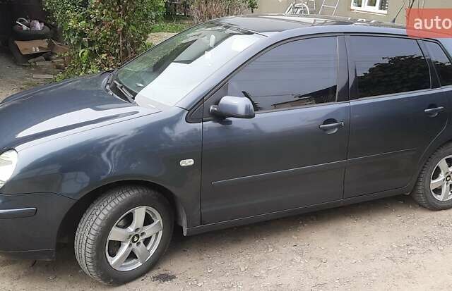 Синий Фольксваген Поло, объемом двигателя 1.4 л и пробегом 230 тыс. км за 3750 $, фото 12 на Automoto.ua