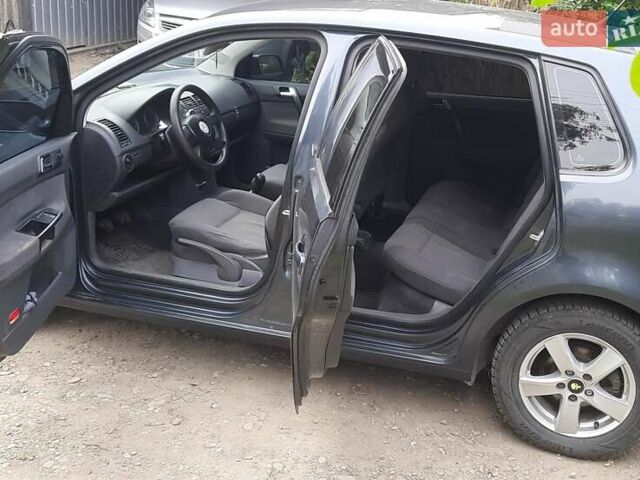 Синий Фольксваген Поло, объемом двигателя 1.4 л и пробегом 230 тыс. км за 3750 $, фото 8 на Automoto.ua