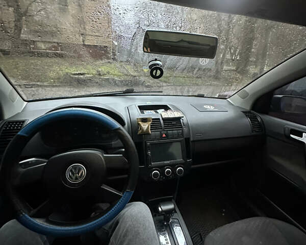 Синий Фольксваген Поло, объемом двигателя 1.4 л и пробегом 225 тыс. км за 3700 $, фото 9 на Automoto.ua