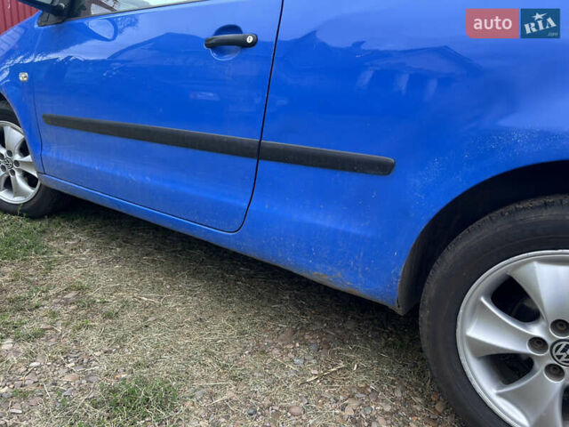 Синій Фольксваген Поло, об'ємом двигуна 1.4 л та пробігом 256 тис. км за 3299 $, фото 5 на Automoto.ua