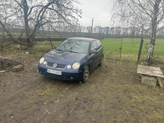 Синий Фольксваген Поло, объемом двигателя 1.9 л и пробегом 400 тыс. км за 1500 $, фото 2 на Automoto.ua