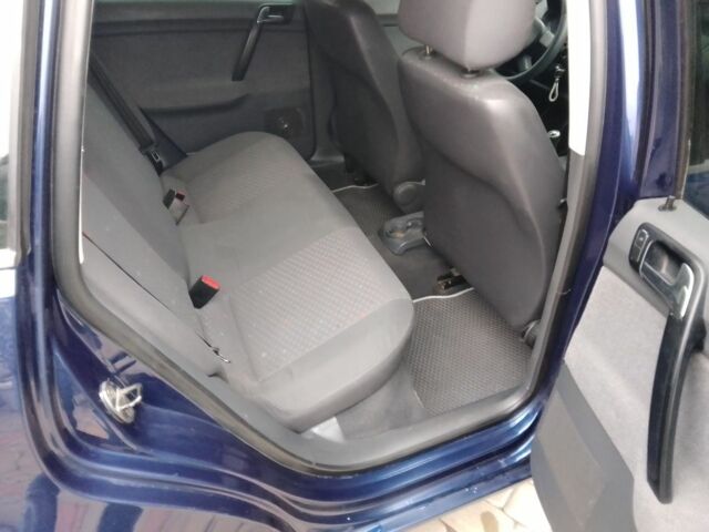 Синий Фольксваген Поло, объемом двигателя 1.4 л и пробегом 250 тыс. км за 3300 $, фото 7 на Automoto.ua