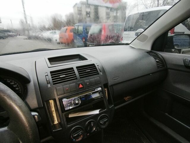 Синий Фольксваген Поло, объемом двигателя 1.4 л и пробегом 260 тыс. км за 3000 $, фото 9 на Automoto.ua