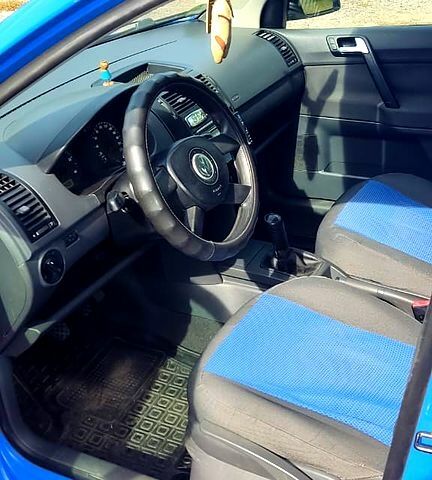 Синий Фольксваген Поло, объемом двигателя 1.2 л и пробегом 142 тыс. км за 4000 $, фото 3 на Automoto.ua