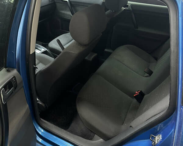 Синий Фольксваген Поло, объемом двигателя 1.4 л и пробегом 225 тыс. км за 3700 $, фото 8 на Automoto.ua